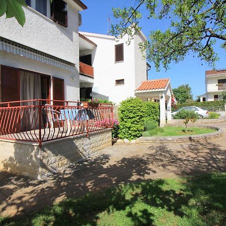 Apartment Ema Near City Center Пореч Екстериор снимка