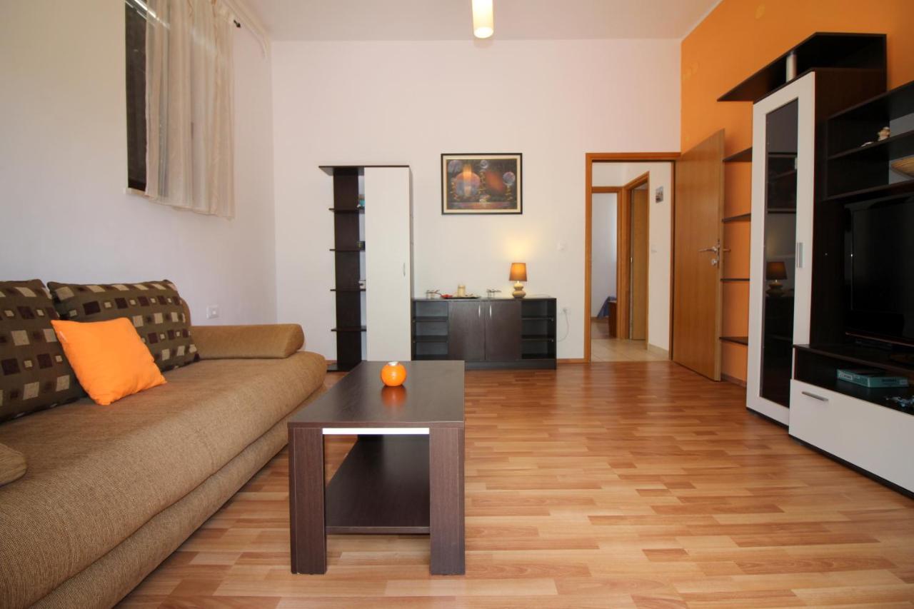 Apartment Ema Near City Center Пореч Екстериор снимка
