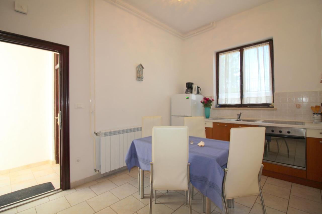 Apartment Ema Near City Center Пореч Екстериор снимка
