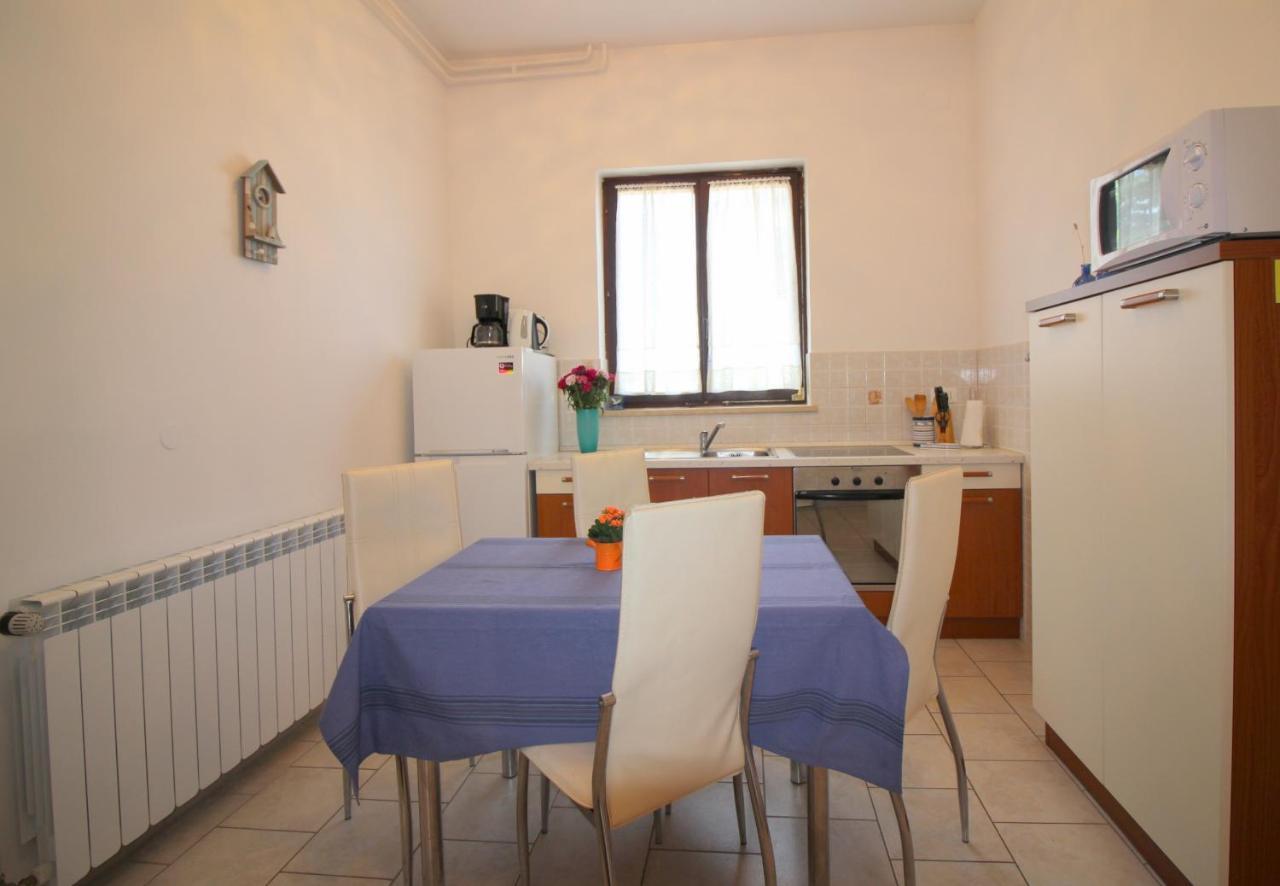 Apartment Ema Near City Center Пореч Екстериор снимка
