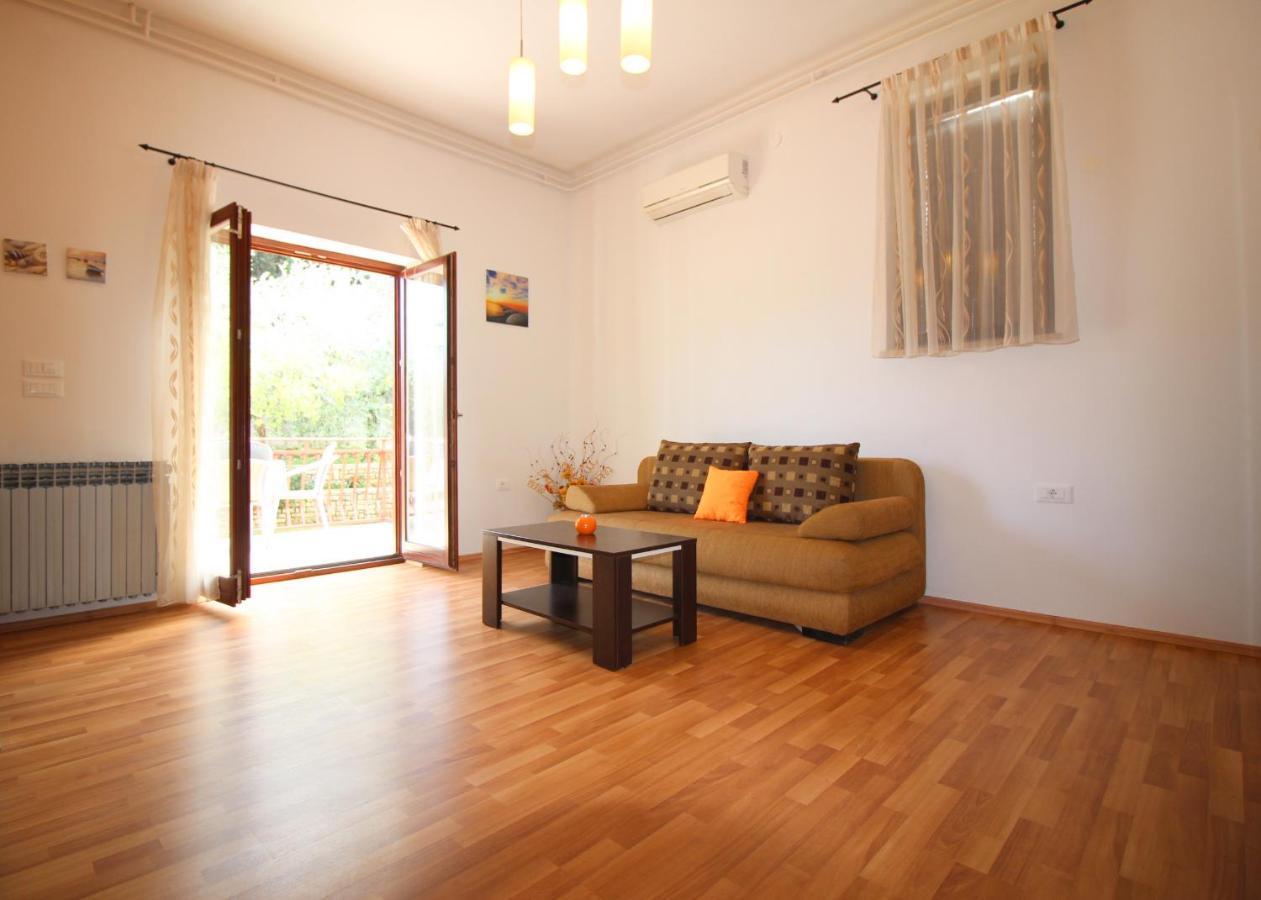 Apartment Ema Near City Center Пореч Екстериор снимка